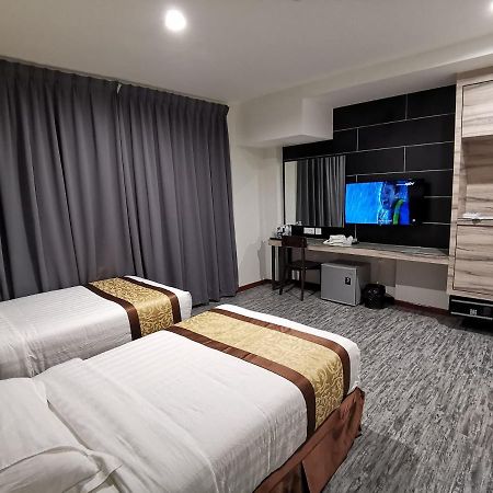 Meriton Inn Kuantan Ngoại thất bức ảnh