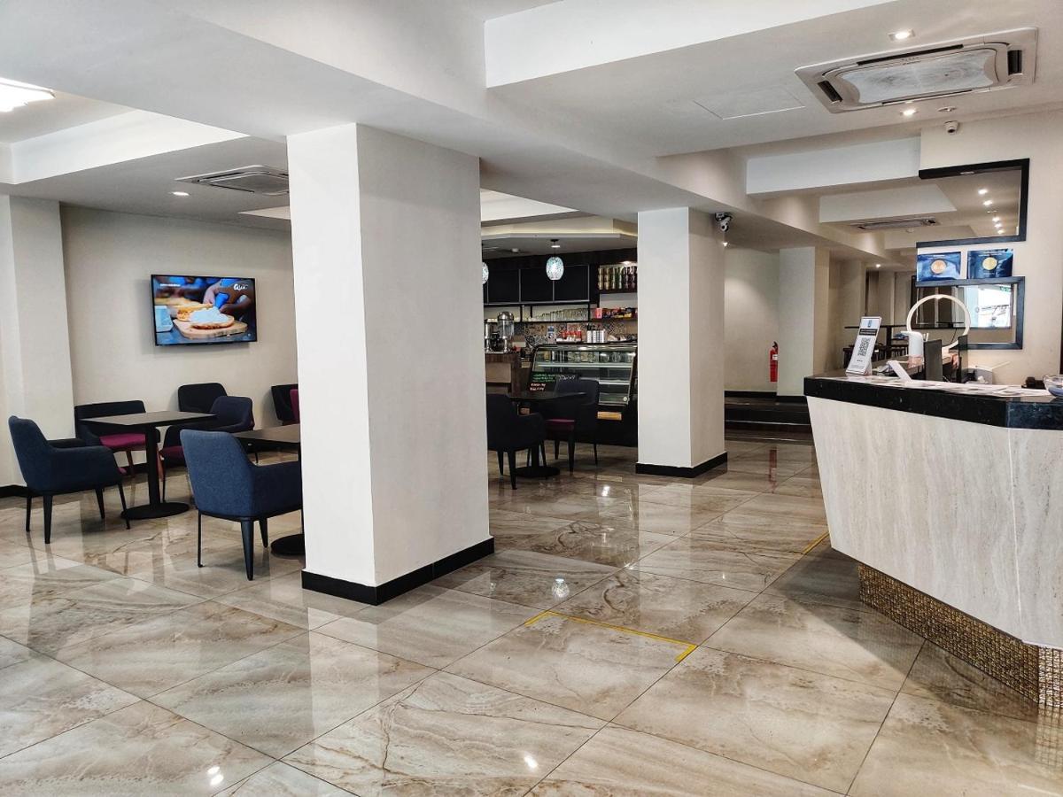 Meriton Inn Kuantan Ngoại thất bức ảnh