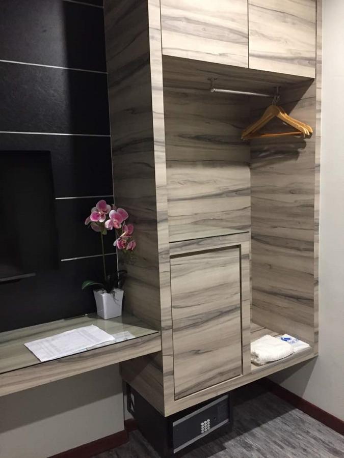 Meriton Inn Kuantan Ngoại thất bức ảnh